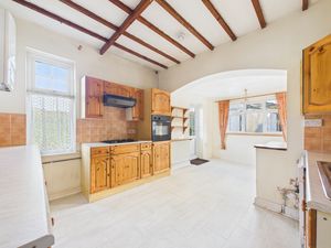 Kitchen/Diner- click for photo gallery
